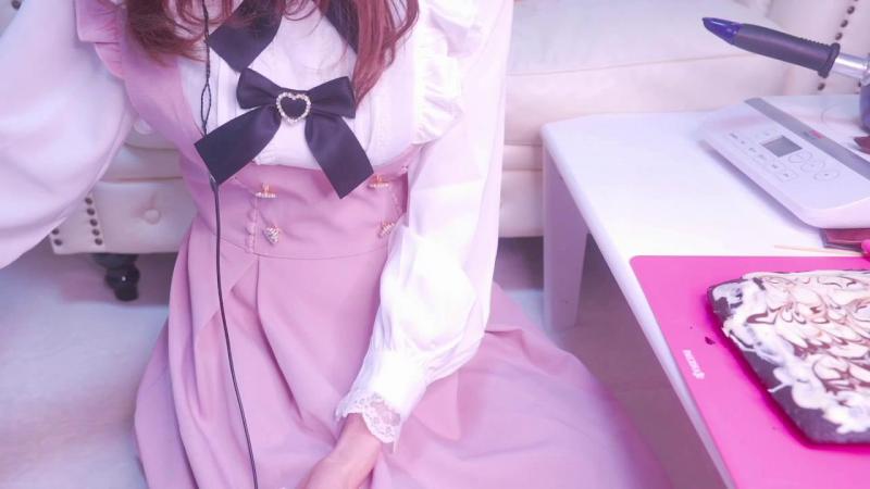 Nico会员限定 利香 穿着可爱的衣服做情人节巧克力-Asmr自留地